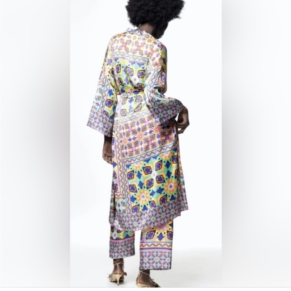 NWT - Zara Printed Kimono - XS/S - Blogger Fave - Picture 2 of 11